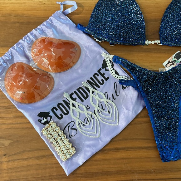 Angels Bikini Competition Suit - Picture 3 of 6